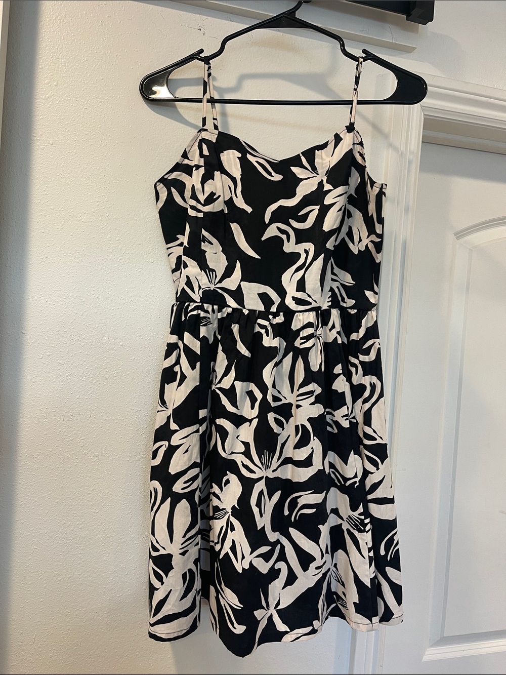 H&M black and white floral dress